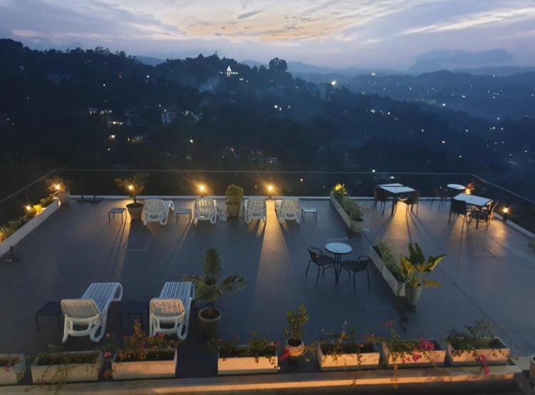 390 Villa Vista Κάντι Εξωτερικό φωτογραφία